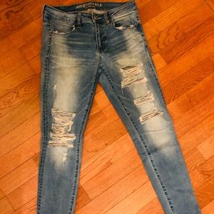 American Eagle Distressed Jeans - Size 6